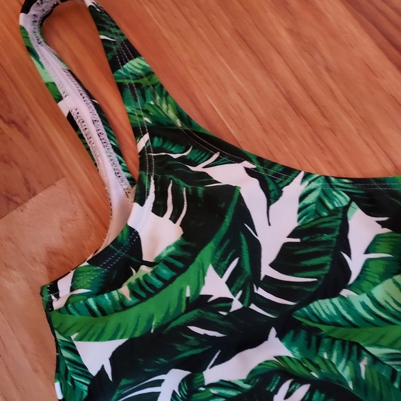 Design Lab Swim Bathing Suit Medium One Piece Green Leaf Pattern Self Bra Tropic - Picture 2 of 10